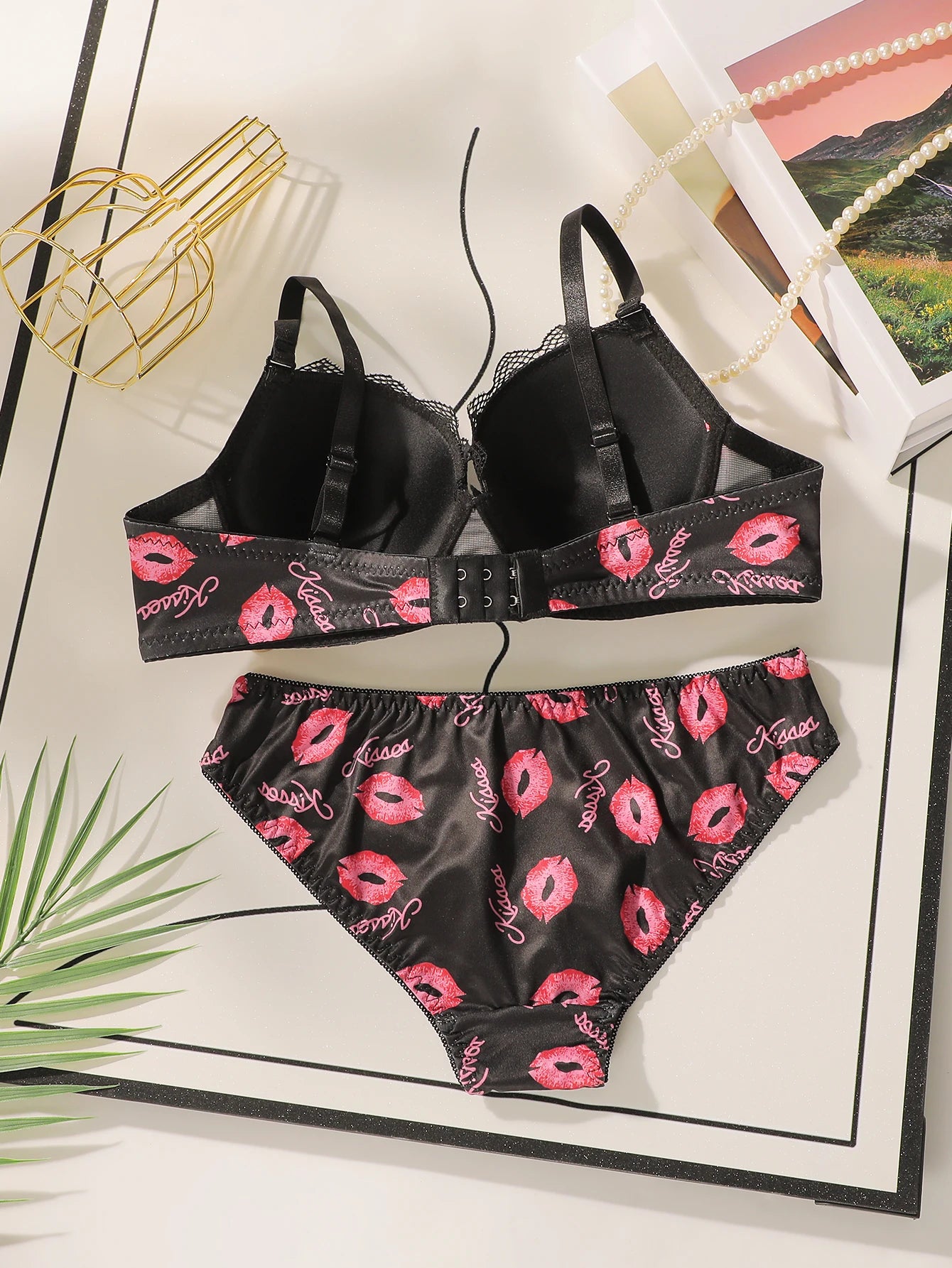 High Quality Printed Lace Lingerie Set Women Push Up Bra with Steel Ring