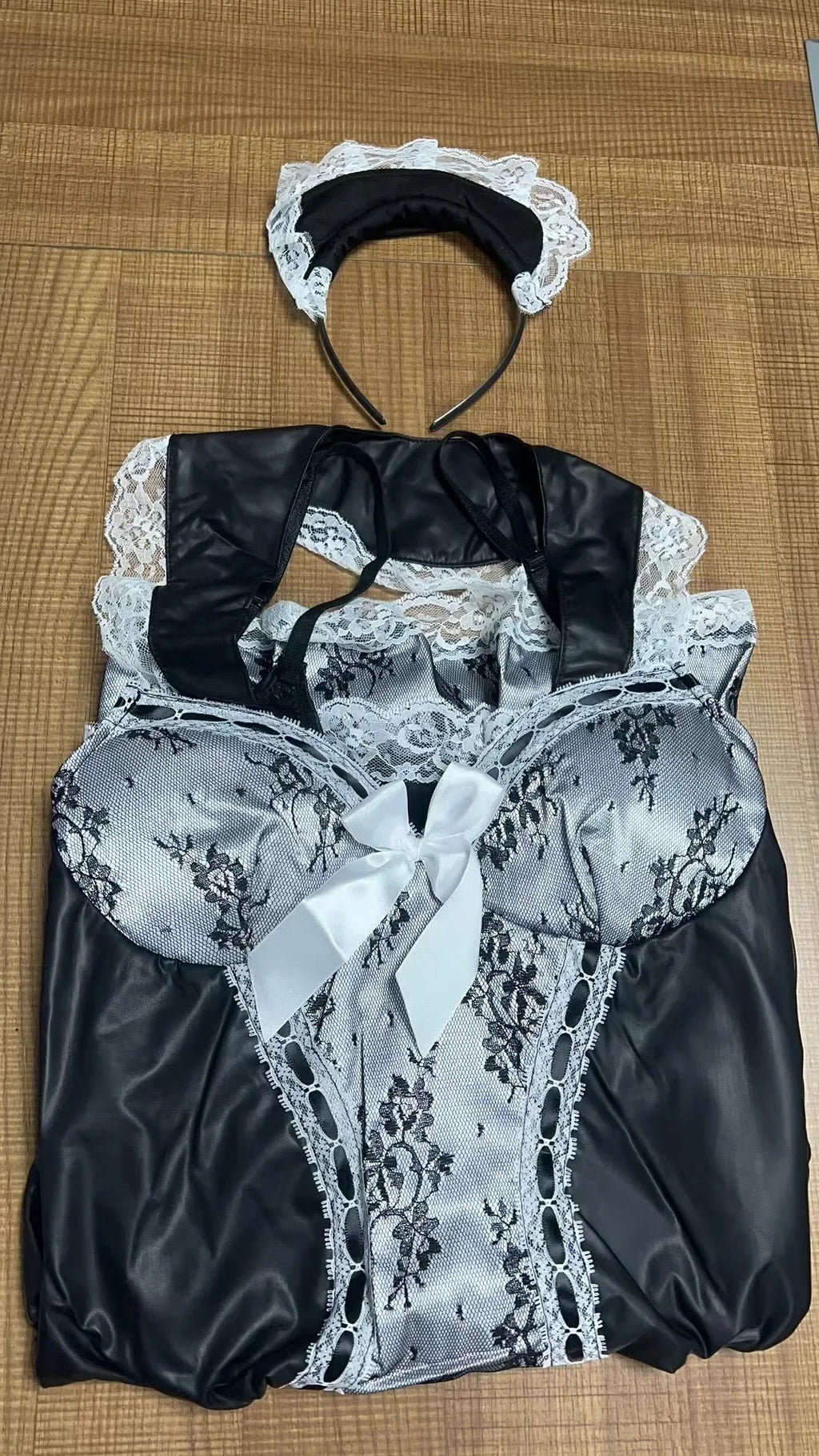 French Kiss Maid Costume