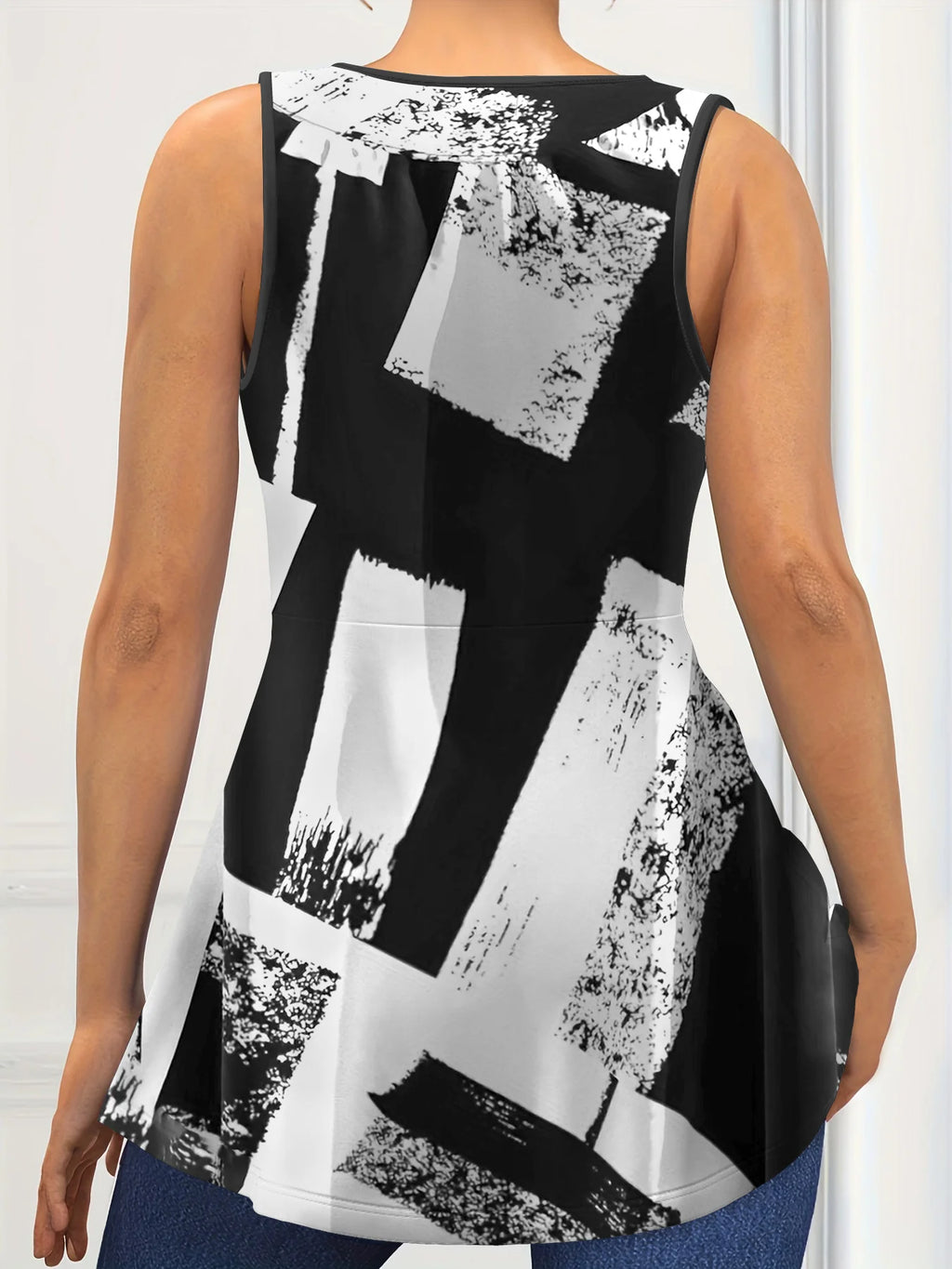 Breeze Curve Top