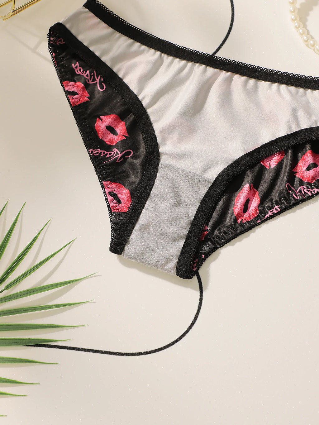 High Quality Printed Lace Lingerie Set Women Push Up Bra with Steel Ring