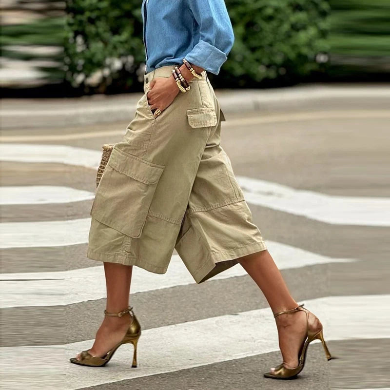 The Summer Essential: Chic Wide-Leg Cargo Capris